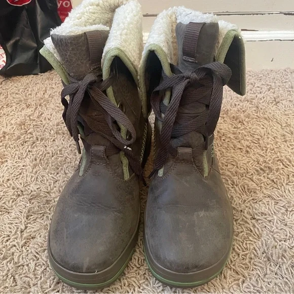 WOMEN’S Keen Snowmass Ankle Waterproof Winter Boots Size 6.5 Brown Green - Picture 10 of 13